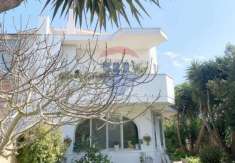 Foto Villa in vendita a Brindisi - 5 locali 338mq