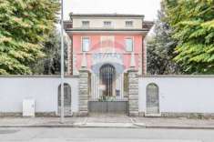 Foto Villa in vendita a Busto Arsizio - 12 locali 460mq