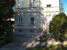 Foto Villa in vendita a Busto Arsizio - 5 locali 374mq
