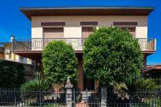 Foto Villa in vendita a Campi Bisenzio