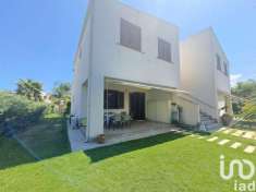 Foto Villa in vendita a Campofelice Di Roccella