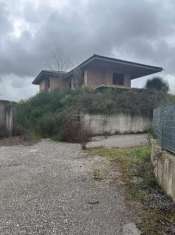 Foto Villa in vendita a Canale Monterano