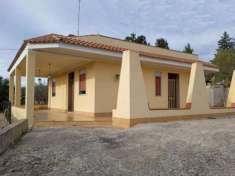 Foto Villa in vendita a Canicattini Bagni