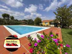 Foto Villa in vendita a Canicattini Bagni