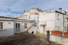 Foto Villa in vendita a Cappelle Sul Tavo - 18 locali 552mq