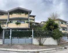 Foto Villa in vendita a Cappelle Sul Tavo - 5 locali 174mq