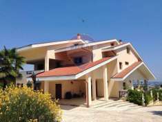Foto Villa in vendita a Cappelle Sul Tavo