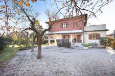 Foto Villa in vendita a Caprarola