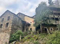 Foto Villa in vendita a Caprezzo