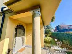 Foto Villa in Vendita a Carate Brianza Via Ada Negri