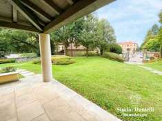 Foto Villa in Vendita a Carate Brianza Viale Garibaldi
