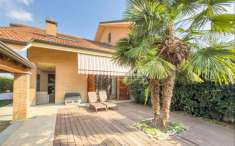 Foto Villa in vendita a Carignano