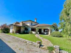Foto Villa in vendita a Carlino - 5 locali 225mq