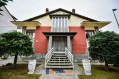 Foto Villa in vendita a Carmagnola - 7 locali 340mq