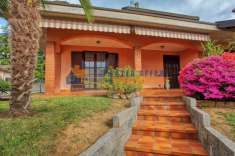 Foto Villa in vendita a Carnago
