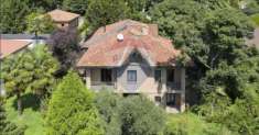 Foto Villa in vendita a Caronno Pertusella - 10 locali 405mq