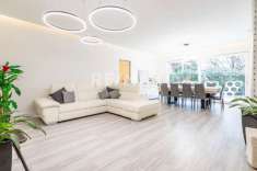 Foto Villa in vendita a Caronno Pertusella