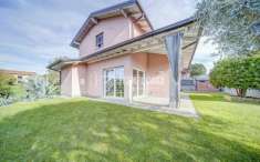 Foto Villa in vendita a Caronno Varesino