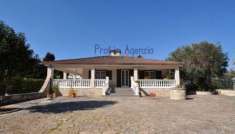 Foto Villa in vendita a Carovigno - 4 locali 141mq