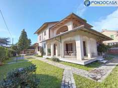 Foto Villa in vendita a Carrara