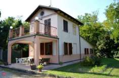 Foto Villa in Vendita a Casale Monferrato