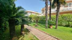 Foto Villa in vendita a Caserta - 7 locali 440mq