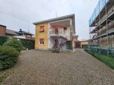 Foto Villa in vendita a Cassano Magnago - 5 locali 126mq