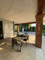 Foto Villa in vendita a Castelfranco Emilia
