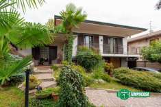 Foto Villa in vendita a Castellanza