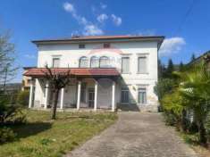 Foto Villa in vendita a Castelli Calepio - 9 locali 600mq