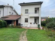 Foto Villa in vendita a Castello D'Agogna - 3 locali 160mq
