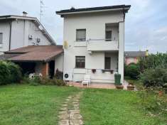 Foto Villa in vendita a Castello D'Agogna