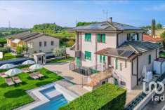 Foto Villa in vendita a Castelnuovo Del Garda