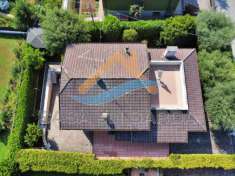 Foto Villa in Vendita a Castelnuovo del Garda Castelnuovo del Garda