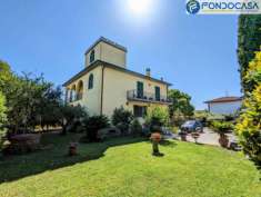 Foto Villa in vendita a Castelnuovo Magra - 9 locali 310mq