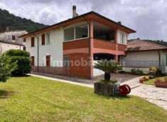 Foto Villa in vendita a Castelnuovo Magra 200 mq  Rif: 1275760