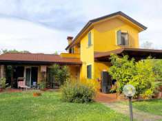 Foto Villa in vendita a Castelnuovo Magra