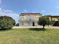 Foto Villa in vendita a Castelvetro Piacentino