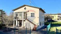 Foto Villa in vendita a Castiglione Delle Stiviere - 8 locali 250mq