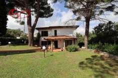 Foto Villa in vendita a Cavriglia - 8 locali 271mq