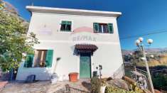 Foto Villa in vendita a Celle Ligure