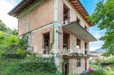 Foto Villa in vendita a Cerano D'Intelvi - 4 locali 240mq