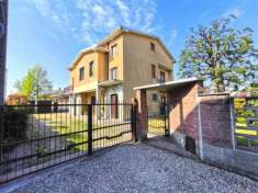 Foto Villa in vendita a Ceriano Laghetto - 6 locali 205mq
