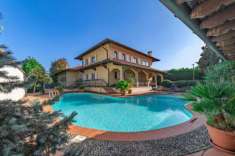 Foto Villa in vendita a Cermenate - 8 locali 605mq