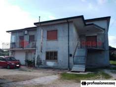 Foto Villa in vendita a Cervaro