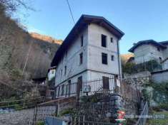 Foto Villa in Vendita a Cerveno Via Piazza