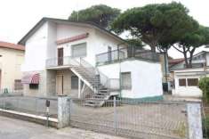 Foto Villa in vendita a Cervia - 11 locali 230mq
