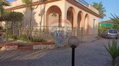 Foto Villa in vendita a Chiaramonte Gulfi - 9 locali 250mq