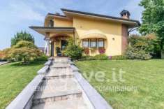 Foto Villa in vendita a Chignolo Po - 6 locali 300mq