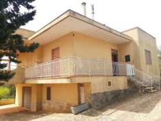 Foto Villa in vendita a Cisternino